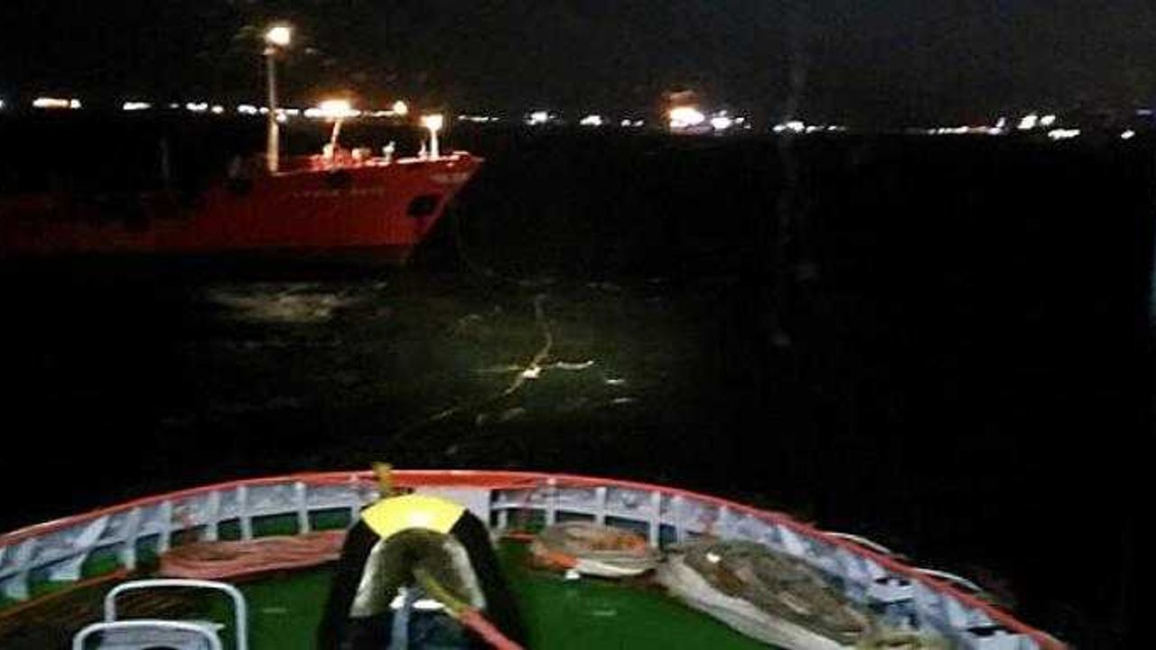 Seyir halindeki Aydın Reis isimli yakıt ikmal barcı arızalandı