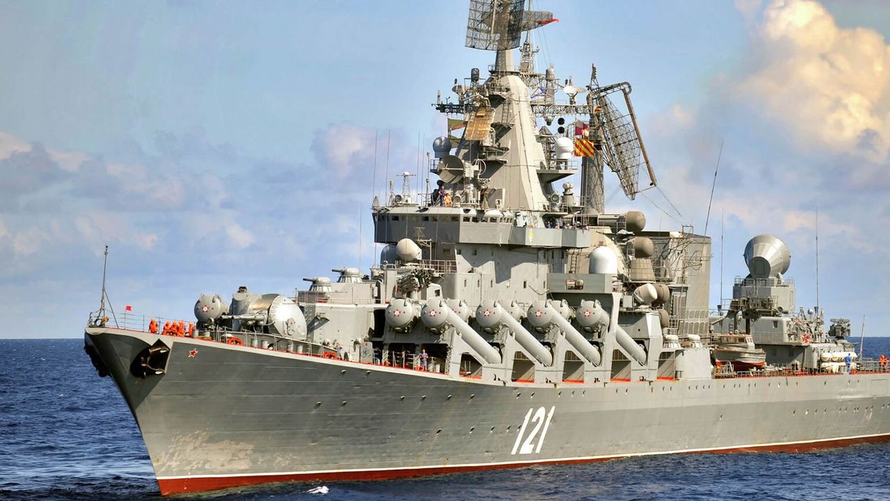 Ukrayna, batan Rus gemisinin kimyasal başlık taşıdığını iddia etti