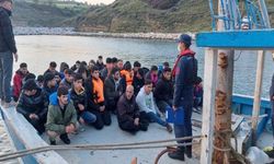 Ezine açıklarında 81 kaçak göçmen yakalandı