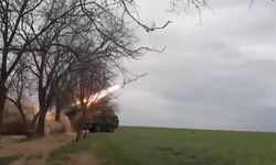Moskva kruvazörünü vuran füzelerin fırlatılış anı paylaşıldı
