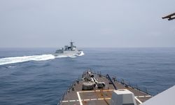 Çin Donanma gemisinden Tayvan Boğazı'nda tehlikeli manevra