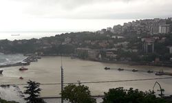 Zonguldak Limanı sarı renge döndü