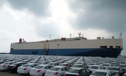 Çin'in Xiamen limanı'ndan Avrupa'ya 2.500'den fazla araç sevk edildi