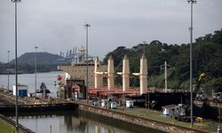 Panama Kanalı'nda 200 gemi mahsur kaldı