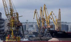 Rusya'nın saldırısında liman ve tarımsal altyapı tesisleri hasar gördü