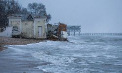 Karadeniz'deki fırtına Rusya ve Ukrayna'daki liman faaliyetlerini durdurdu