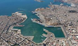 Pire Limanı'na giden 200 binden fazla konteynerin sevkiyatı gecikti