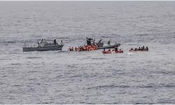 Göçmenlerin bulunduğu teknedeki çocuk hayatını kaybetti