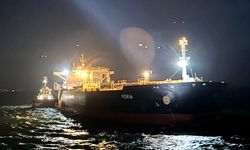 İstanbul Boğazı'nda arızalanan yakıt tankeri kurtarıldı