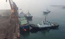 Evergreen konteyner gemisi ile yük gemisi çatıştı