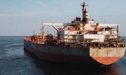 2 petrol gemisi çatışmalar nedeniyle Yemen sularında mahsur