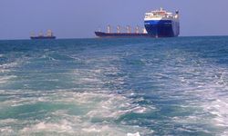Husiler: Aden Körfezi'nde bir İsrail gemisini vurduk