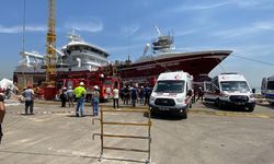 Tersanedeki gemide yangın: 4 işçi hastaneye kaldırıldı