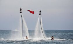 Denizde görsel şölen: 1 kilometrelik Türk bayrağı açıldı