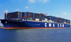 CMA CGM'ye ait gemi denizde 44 konteyner düşürdü