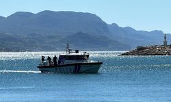 Batan teknedeki 3 kişiyi arama çalışmaları güçlükle sürüyor