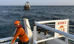 Marmaris'te makine arızası nedeniyle sürüklenen tekne kurtarıldı