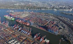 Hamburg Limanı'nda 2027'den itibaren kıyı elektriği zorunlu olacak