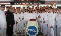 Ekol Denizcilik yeni mezunlarını Boğaz turuyla uğurladı