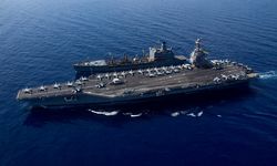 ABD'ye ait dünyanın en büyük uçak gemisi Karayipler'e ulaştı