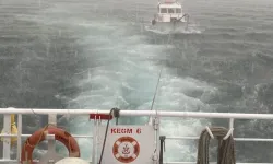 Çanakkale Boğazı’nda arızalanan tekne kurtarıldı