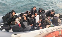 Ayvalık açıklarında 10 göçmen kurtarıldı