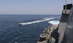 Basra Körfezi’nde gerilim: İran’dan ABD savaş gemilerine uyarı