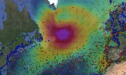 Şiddetli hava koşulları Kuzey Atlantik'te deniz taşımacılığını aksattı
