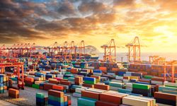 Çin'in ticaret fazlası ilk kez 1 trilyon doları aştı