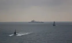 İngiliz Kraliyet Donanması, Rus denizaltısının Manş Denizi'nden geçişini takip ediyor