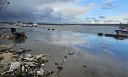 Zonguldak’ta dev dalgalar nedeniyle Kozlu Limanı su altında kaldı