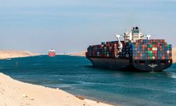 Süveyş Kanalı’nda trafik hâlâ toparlanamadı
