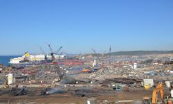 Aliağa Gemi Söküm Bölgesi’nde iş kazası: 1 işçi hayatını kaybetti