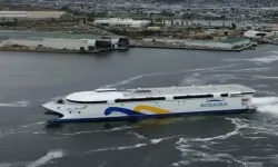 Dünyanın en büyük elektrikli feribotu suya indi