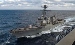ABD donanmasına ait iki gemi Karayipler'de çarpıştı