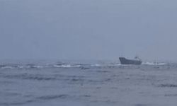 Çin'de dökme yük gemisi battı