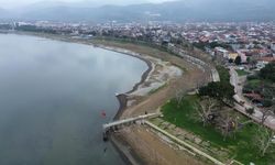Fabrikaların tonlarca su çektiği İznik Gölü 200 metre çekildi