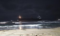 10 gün önce vurulan gemi Sarıyer açıklarında karaya oturdu