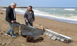 Sahilde cansız bedeni bulunan balıkçının teknesi de karaya vurdu