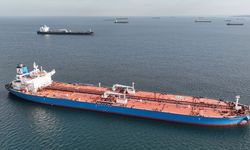 ABD’den İran Petrolüne Geçici Muafiyet: Piyasaya 140 Milyon Varil Sinyali