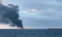 Kuveyt açıklarındaki petrol tankerinde patlama