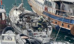 Fethiye’de göçmen kaçakçılığı yapılan tekne yandı