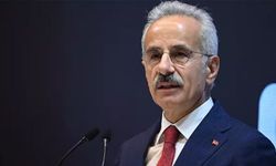 Uraloğlu: 800 gemi hala Hürmüz Boğazı'nda