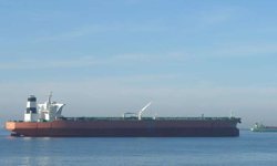 Hürmüz Boğazı'ndan bir tanker gemisi daha geçti