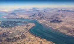 "ABD-İsrail, Hürmüz Boğazı'ndaki iskeleleri hedef aldı"