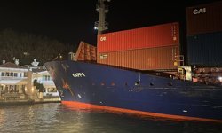Yeniköy önlerinde karaya oturan gemi kurtarıldı