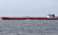 Çin tankeri Hürmüz'de ablukayı deldi