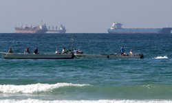 Ablukayı delen ilk petrol tankeri Hürmüz'den çıktı