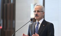 Hürmüz'de kalan Türk gemileri için çalışmalar sürüyor