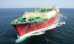 Katar’dan Hürmüz üzerinden ilk LNG sevkiyatı